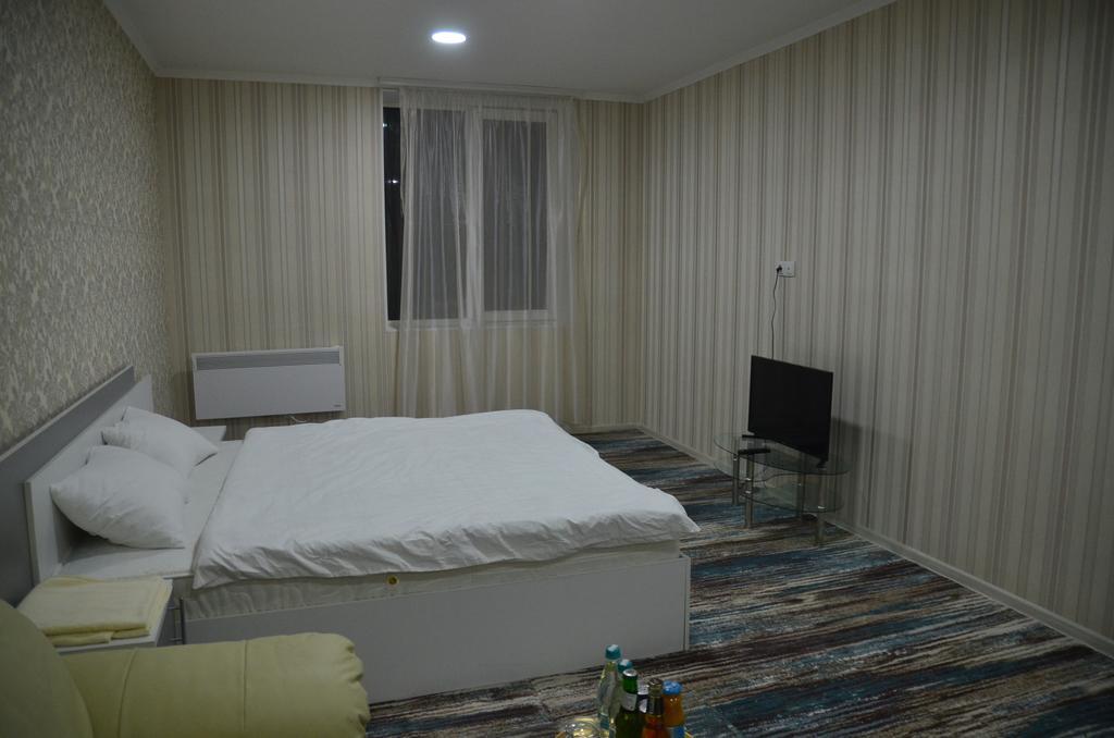Dream Hotel Chisinau Exterior photo